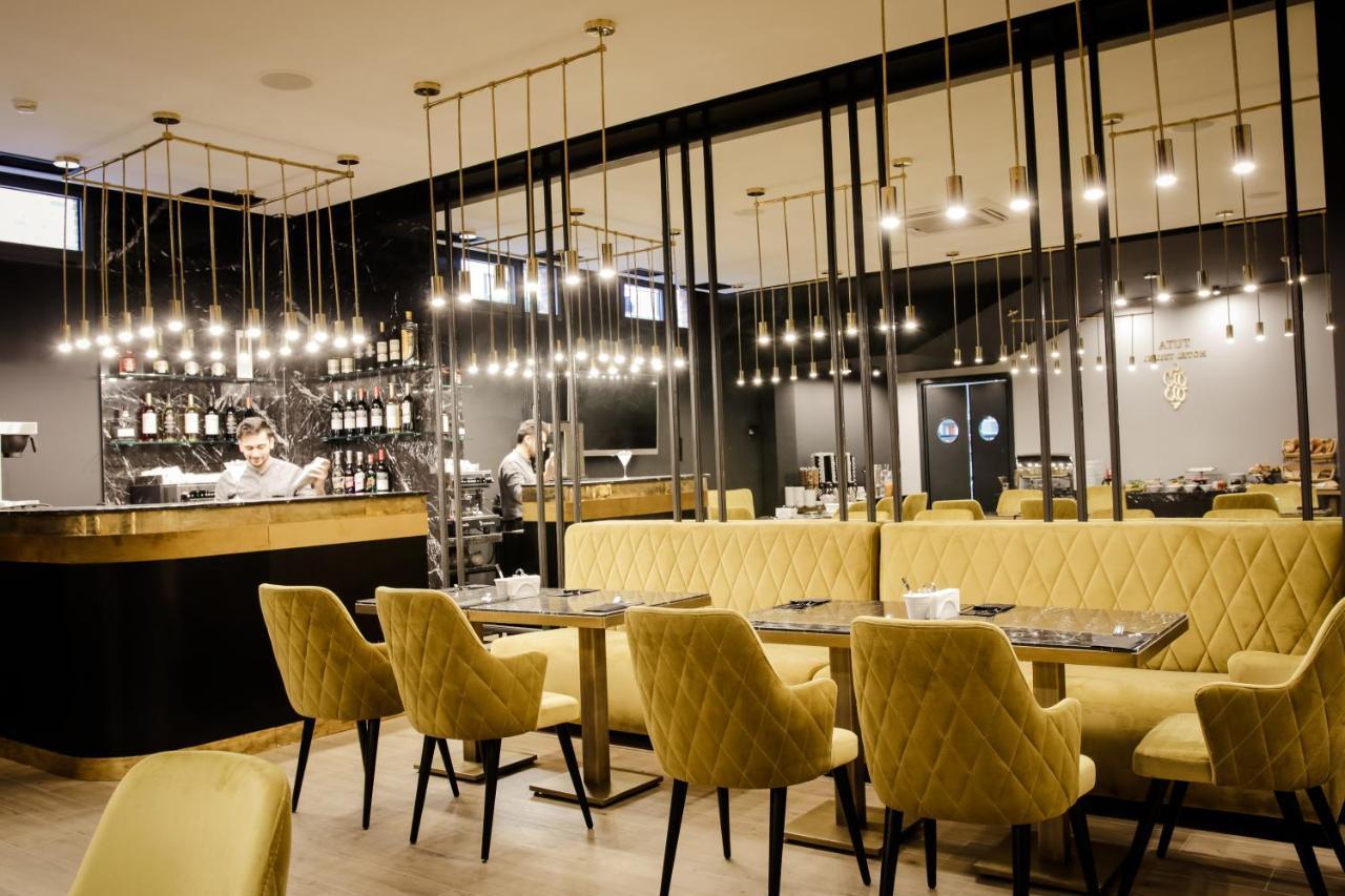Hotel Tuta Tbilisi Buitenkant foto